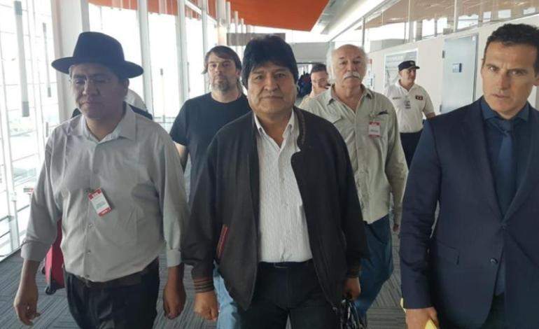Ministro anuncia inminente orden de captura contra Morales