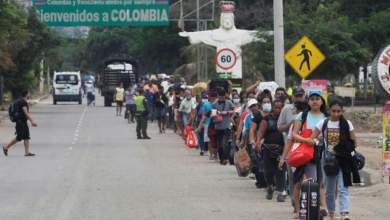 Colombia dice que Maduro ordenó cierre de frontera colombo-venezolana
