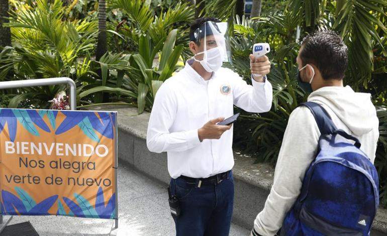 Colombia prolonga cuarentena y centros comerciales reabrirán sus puertas