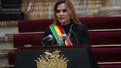 Jeanine Áñe renucia a candidatura para evitar triunfo de delfín de Evo Morales
