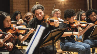Photo of Gustavo Dudamel develó un adelanto del documental que participa con Billie Eilish
