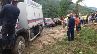 Photo of Continúa la búsqueda de tres desaparecidos tras fuertes lluvias en Mérida